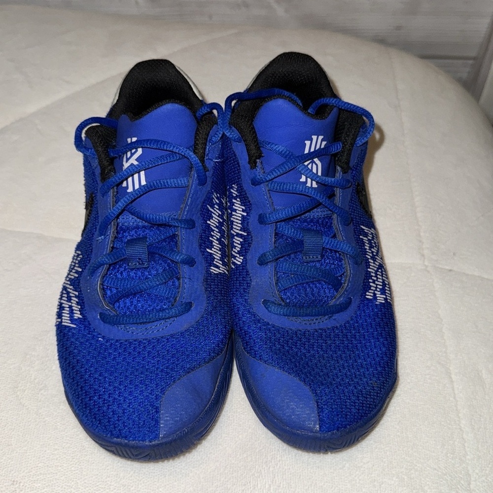 Nike Kyrie Flytrap Basketball Sneakers AQ3413-400 Athletic Shoes 2Y Blue - Picture 6 of 13